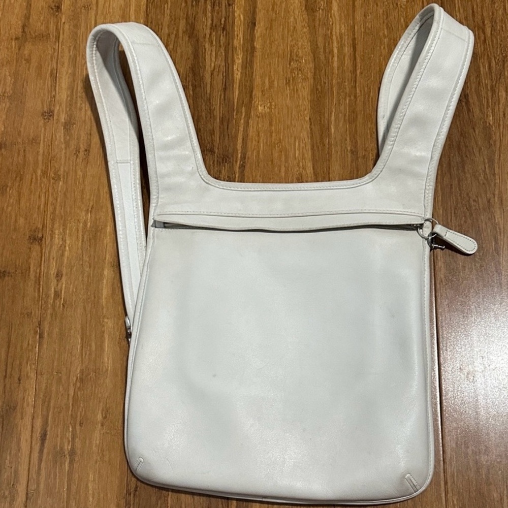 Coach Cream Leather Hippie Slim 9405 RARE!